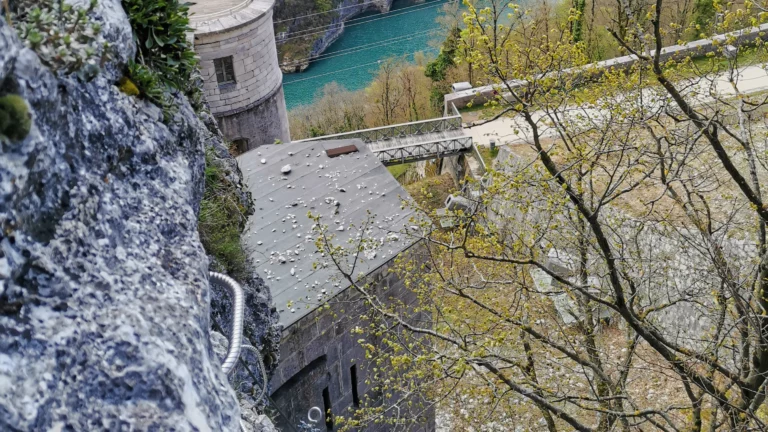 Via Ferrata de Fort l&rsquo;Écluse, Le Défilé du Rhône